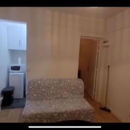 Charmant Appartement Pres De Montmartre ปารีส ภายนอก รูปภาพ
