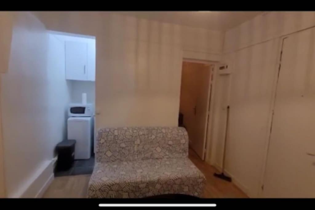 Charmant Appartement Pres De Montmartre ปารีส ภายนอก รูปภาพ