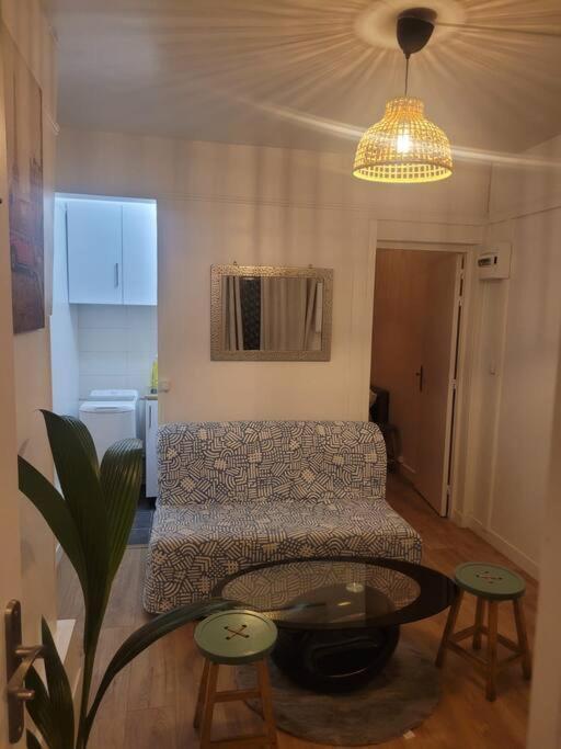 Charmant Appartement Pres De Montmartre ปารีส ภายนอก รูปภาพ